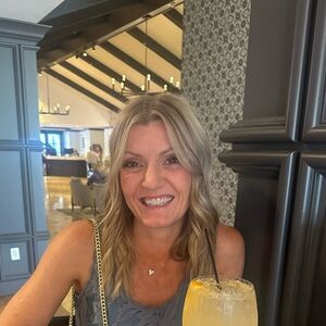 Meet your Posher, Lindsey